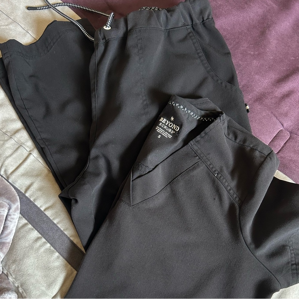 Beyond Scrubs black scrub set